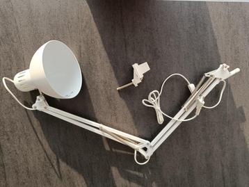 Bureaulamp beschikbaar voor biedingen