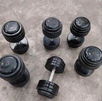 Rubber dumbells set 30,32,34 kilo  nette staat  beschikbaar voor biedingen