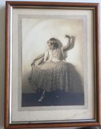 Mooie oude foto ( + 100 jaar ) “ Danseresje ., Ophalen of Verzenden