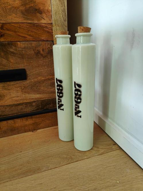 Decoratie vazen, wit melkglas, hoogte 32cm, 2 stuks N697, Huis en Inrichting, Woonaccessoires | Vazen, Zo goed als nieuw, Wit
