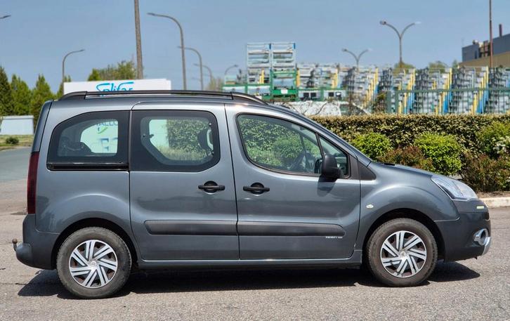 Citroën berlingo 16hdi an2014. 140mkm 1prop 5700€, Autos, Citroën, Particulier, Berlingo, Diesel, Euro 5, Berline, 5 portes, Boîte manuelle