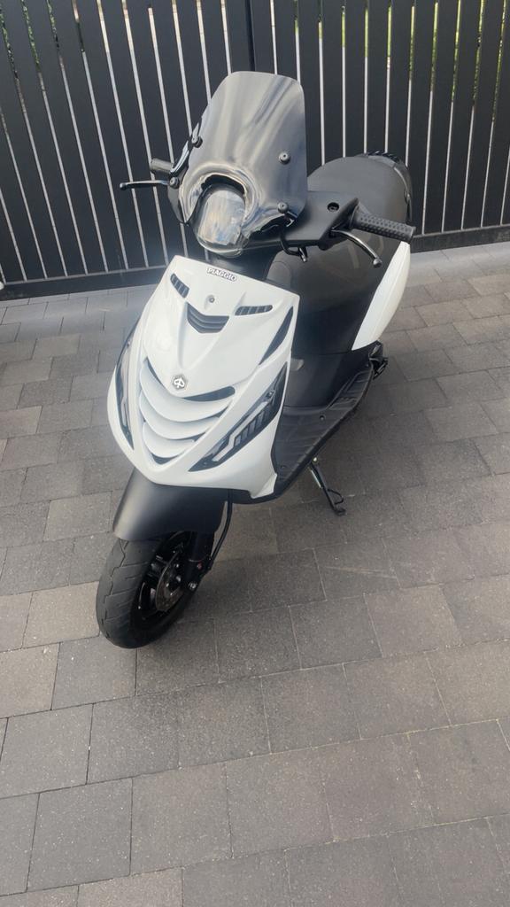 Piaggio Zip 2takt, Fietsen en Brommers, Scooters | Piaggio, Zo goed als nieuw, Zip, Tweetakt, Ophalen