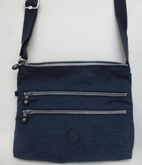 Kipling schoudertas Alvar donkerblauw 33 cm breed x 26 cm, Handtassen en Accessoires, Tassen | Damestassen, Zo goed als nieuw