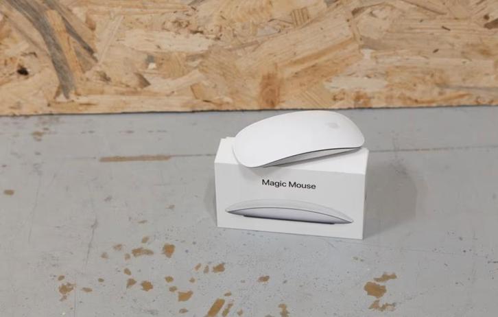 Apple Magic Mouse 2 en boîte, Informatique & Logiciels, Souris, Comme neuf, Souris, Sans fil, Ergonomique, Enlèvement ou Envoi