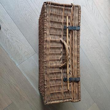 Rieten mand/ picknick mand/ opbergmand beschikbaar voor biedingen