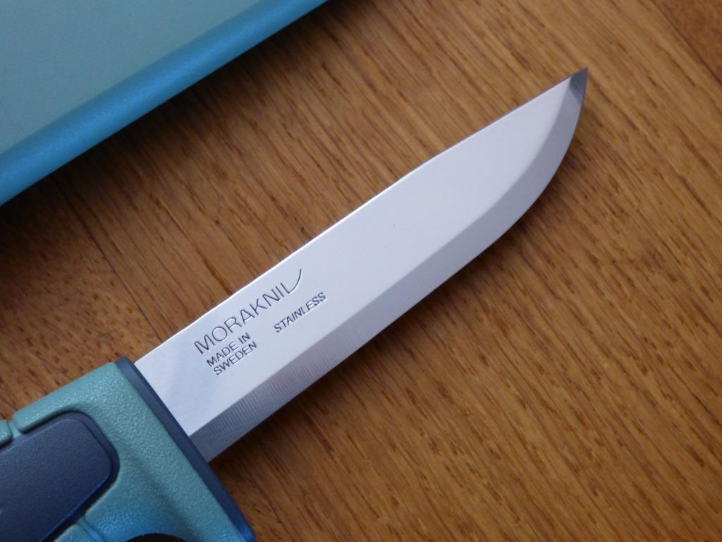 Couteau de ceinture Morakniv Basic 546