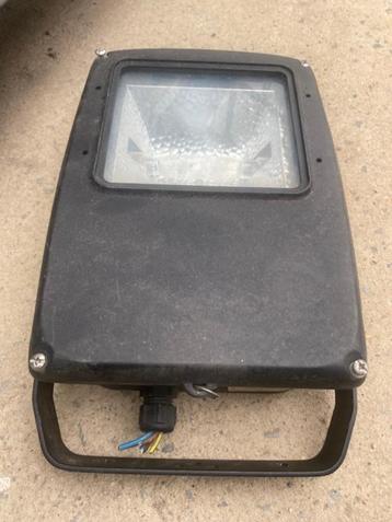 SCHIJNWERPER beschikbaar voor biedingen