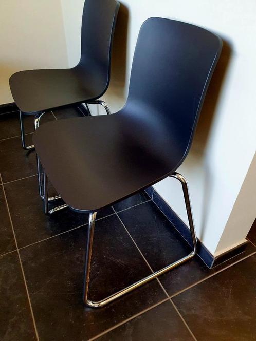 KOOPJE! Vitra HAL Sledge Stoel door Jasper Morrison, Huis en Inrichting, Stoelen, Zo goed als nieuw, Zwart, Ophalen