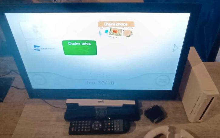 Ensemble console Wii + accessoires + jeux + TV, Consoles de jeu & Jeux vidéo, Consoles de jeu | Nintendo Wii, Utilisé, Avec 3 manettes ou plus