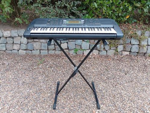 Keyboard Yamaha met standaard, Muziek en Instrumenten, Keyboards, Gebruikt, Yamaha, Met standaard, Ophalen