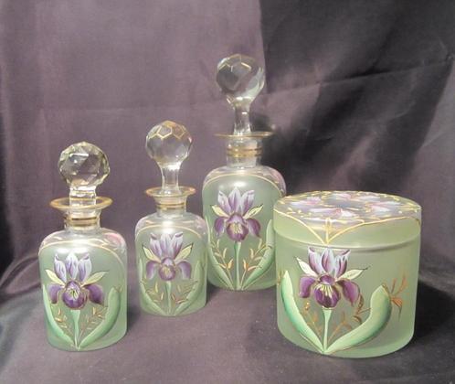Antieke art nouveau parfumflessen en poederdoos email krista, Antiek en Kunst, Antiek | Glaswerk en Kristal, Verzenden