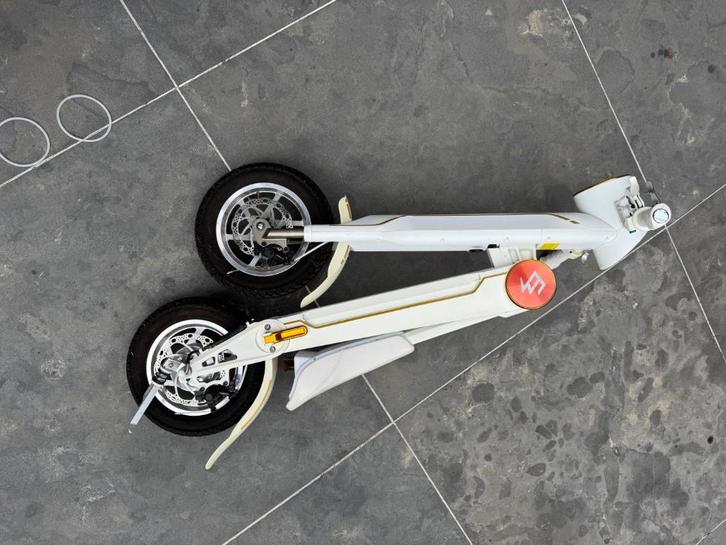 Ez ride: elektrische step met zadel, Vélos & Vélomoteurs, Trottinettes, Utilisé, Step électrique (E-scooter), Enlèvement