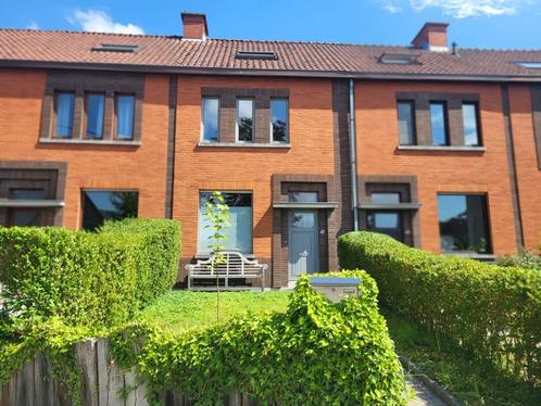 Instapklare woning met tuin en garage te koop in Merelbeke, Immo, Huizen en Appartementen te koop, Gent, tot 200 m², Tussenwoning
