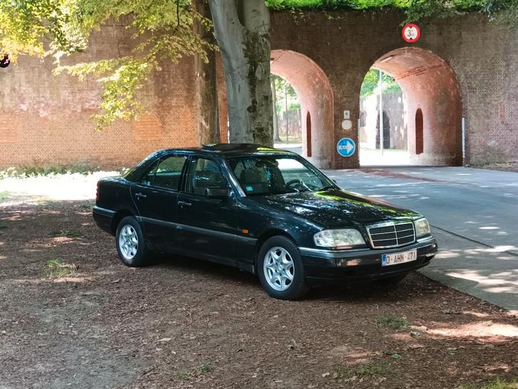 Mercedes C 180 oldtimer, Autos, Mercedes-Benz, Particulier, Classe C, ABS, Airbags, Alarme, Verrouillage central, Rétroviseurs électriques