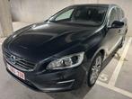 Volvo V60 D4 AWD, Autos, https://public.car-pass.be/verify/8877-1206-3442, Carnet d'entretien, Break, Tissu
