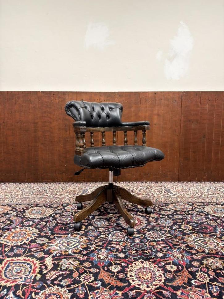 Klassiek Engels Chesterfield Bureaustoel, Antiek en Kunst, Antiek | Kantoor en Zakelijk, Ophalen of Verzenden