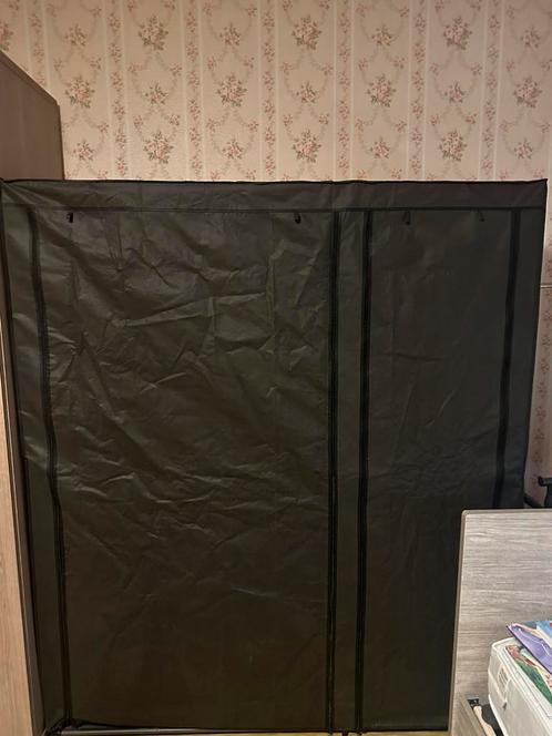 Stoffen kledingkast, Huis en Inrichting, Kasten | Kleerkasten, Gebruikt, 150 tot 200 cm, 100 tot 150 cm, 25 tot 50 cm, Met plank(en)