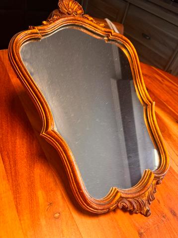 Hangspiegel beschikbaar voor biedingen