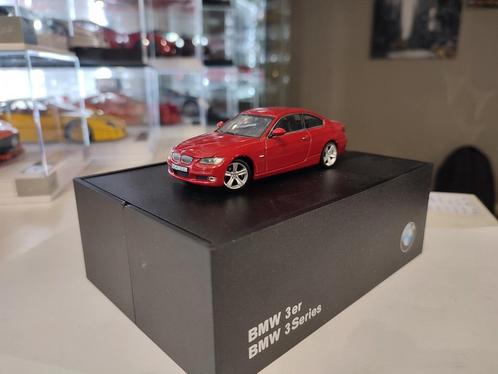 BMW 3-serie 1/43 Minichamps, Hobby en Vrije tijd, Modelauto's | 1:43, Zo goed als nieuw, Auto, MiniChamps, Ophalen of Verzenden