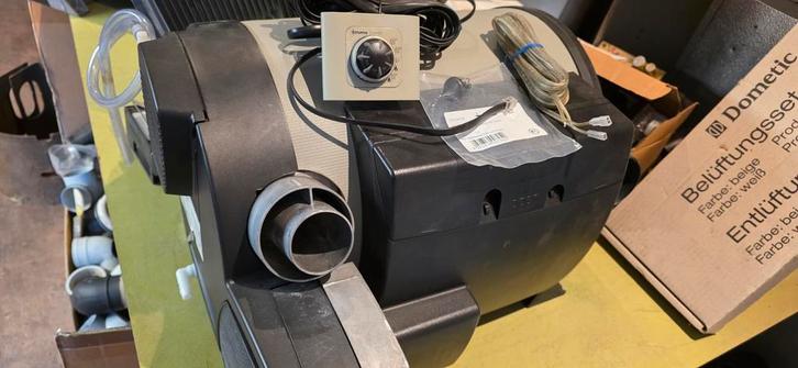 Bied aan, truma combi 4 of 6 met bediening en temp.sensor, Caravans en Kamperen, Mobilhome-accessoires, Ophalen