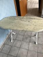 Table ovale, structure en fonte, plateau en marbre., Enlèvement, Utilisé