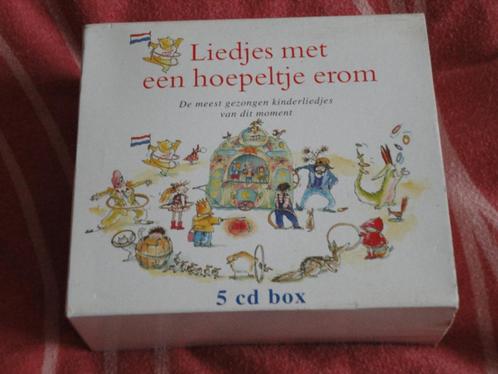 Liedjes Met Een Hoepeltje Erom    (5 aparte cd's in box ), Cd's en Dvd's, Cd's | Kinderen en Jeugd, Ophalen of Verzenden