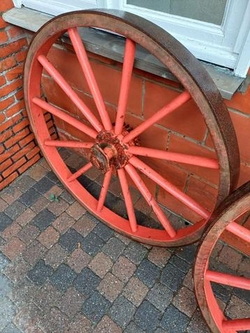 2 houten en 4 ijzeren en 1 ring gewoon zonder spaken, Tuin en Terras, Ophalen, Gebruikt