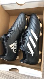 Adidas voetbalschoenen,  39 1/3, Sport en Fitness, Voetbal, Ophalen, Zo goed als nieuw