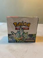 Twilight masquerade booster box, Ophalen of Verzenden, Zo goed als nieuw, Booster