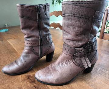 bottes beschikbaar voor biedingen