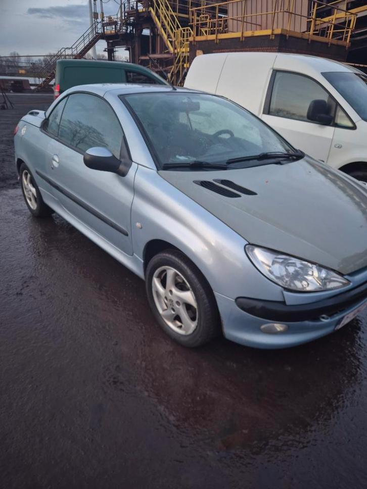 Peugeot cabrio 206, Auto's, Peugeot, Particulier, Android Auto, Sportpakket, Sportstoelen, Benzine, Euro 3, Cabriolet, 2 deurs