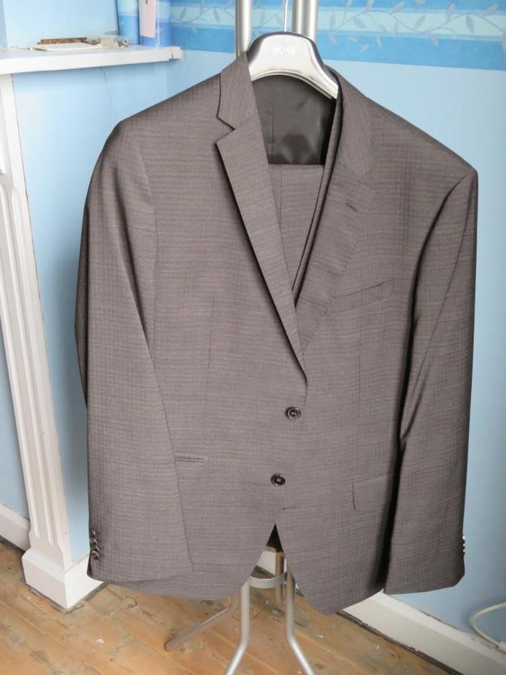 Volledig maatpak, Kleding | Heren, Kostuums en vesten, Zo goed als nieuw, Maat 52/54 (L), Bruin, Ophalen of Verzenden