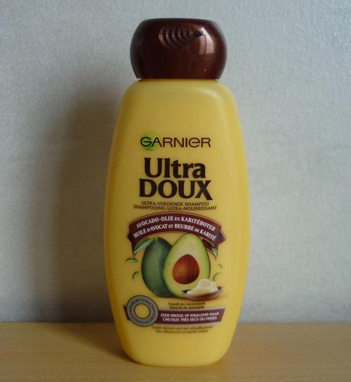 Garnier Ultra doux Shampoo Avocado-olie en karitéboter 300ml, Handtassen en Accessoires, Uiterlijk | Haarverzorging, Ophalen of Verzenden