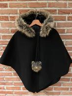 Zwarte poncho met fur, Kleding | Dames, Maat 38/40 (M), Zwart, Nieuw, Ophalen of Verzenden