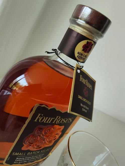 Four Roses Small Batch Select, 104 Proof, 750ml !! (Bizarre), Collections, Vins, Neuf, Autres types, Autres régions, Pleine, Enlèvement ou Envoi