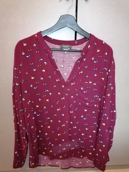 Bordeauxrode blouse met kleine vlinders Maat EUR 48, Kleding | Dames, Blouses en Tunieken, Zo goed als nieuw, Rood, Ophalen of Verzenden
