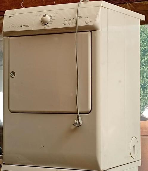 Droogkast Zanussi met luchtafvoer, Elektronische apparatuur, Droogkasten, Zo goed als nieuw, Luchtafvoer, Ophalen