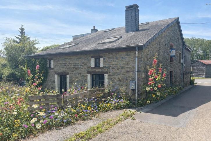 Bertrix: Charmante stenen woning met tuin, te renoveren., Immo, Huizen en Appartementen te koop, Provincie Luxemburg, 200 tot 500 m²