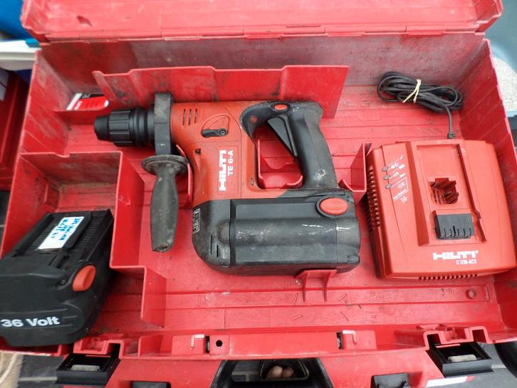 HILTI TE 6A 36 V, FOREUSE A PERCUSSION SDS + , 2 accu impec, Doe-het-zelf en Bouw, Gereedschap | Boormachines, Zo goed als nieuw