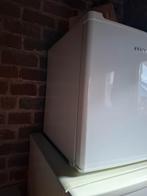Koelkast met appart vriesvak + Diepvriezer tafelmodel., Elektronische apparatuur, Vriezers en Diepvrieskisten, Ophalen, Zo goed als nieuw