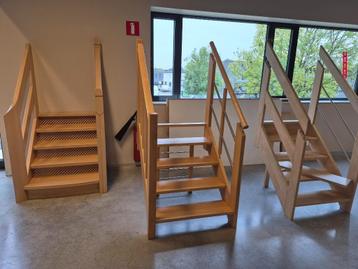 trappen toonzaal disponible aux enchères