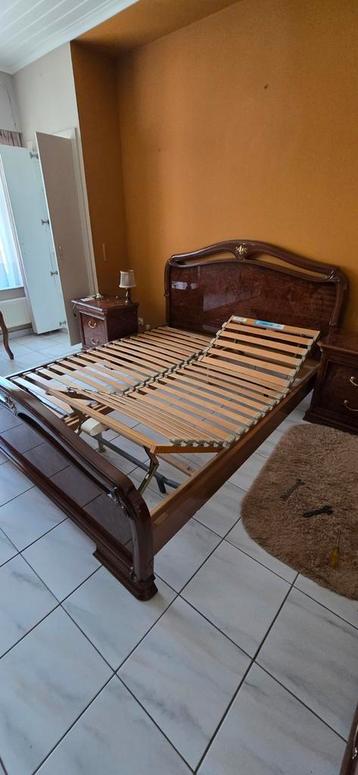 complete slaapkamer beschikbaar voor biedingen