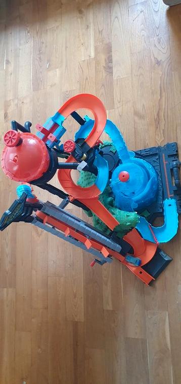 HotWheels circuit voitures, Enfants & Bébés, Jouets | Circuits, Enlèvement, Comme neuf, Circuit, Hot Wheels