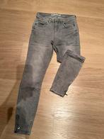 Grijze jeans Only 28/32, Kleding | Dames, Spijkerbroeken en Jeans, Only, Ophalen of Verzenden, Zo goed als nieuw, W28 - W29 (confectie 36)