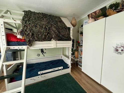 Boomhutbed / stapelbed met ladder uit echt hout, Huis en Inrichting, Slaapkamer | Stapelbedden en Hoogslapers, Gebruikt, Stapelbed