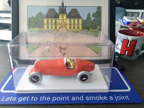TINTIN / KUIFJE AUTO 1/24 met boek erbij / bieden 38 euro, Hobby en Vrije tijd, Modelauto's | 1:24, Zo goed als nieuw, Auto, Overige merken