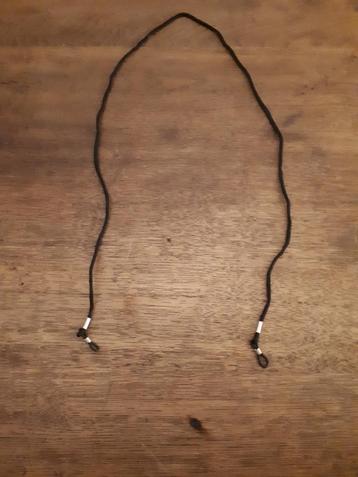 Zwarte brillenketting  beschikbaar voor biedingen