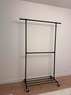 Ijzeren kledingrek op wieltjes, Ophalen, Zo goed als nieuw