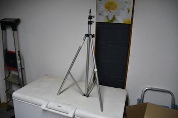 trépied tripod vintage elinca elinchrom >200cm léger, TV, Hi-fi & Vidéo, Photo | Trépieds & Rotules, Enlèvement ou Envoi, Utilisé