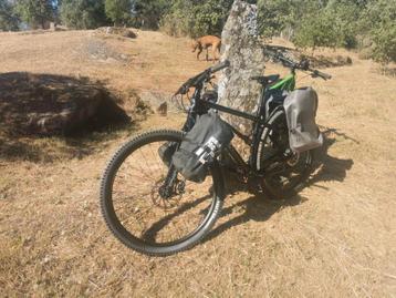 travel mountain bikes te koop beschikbaar voor biedingen